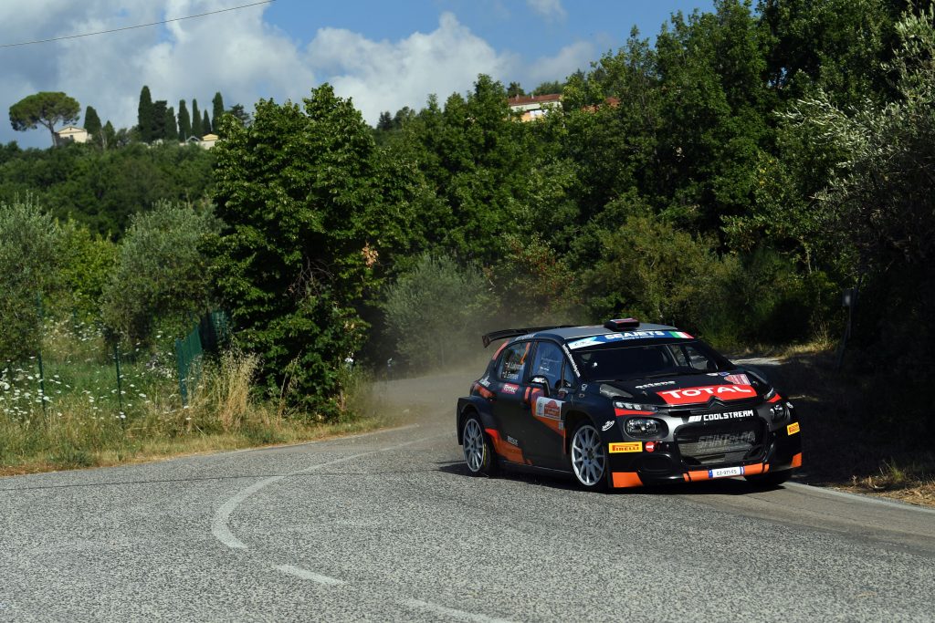 Assolo Lukyanuk nella prima tappa. Basso, secondo, vince gara 1 CIR. Solberg è terzo. Domani ancora 9 prove speciali.