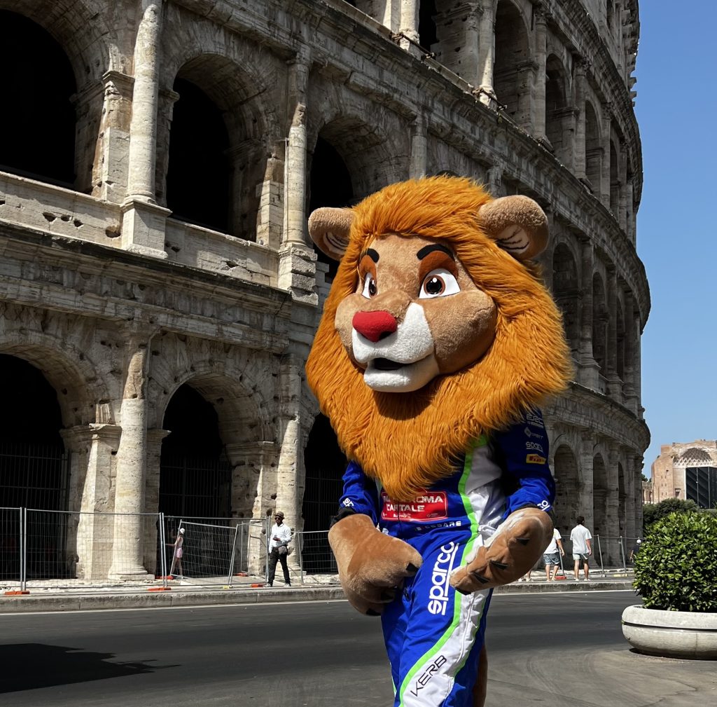 Cesare promuove il Rally di Roma Capitale tra le vie della città