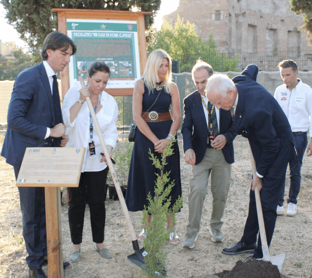 A Colle Oppio Del Sette, Manicone, Rondoni, Onorato e Palazzo piantano il “Cipresso di San Francesco”